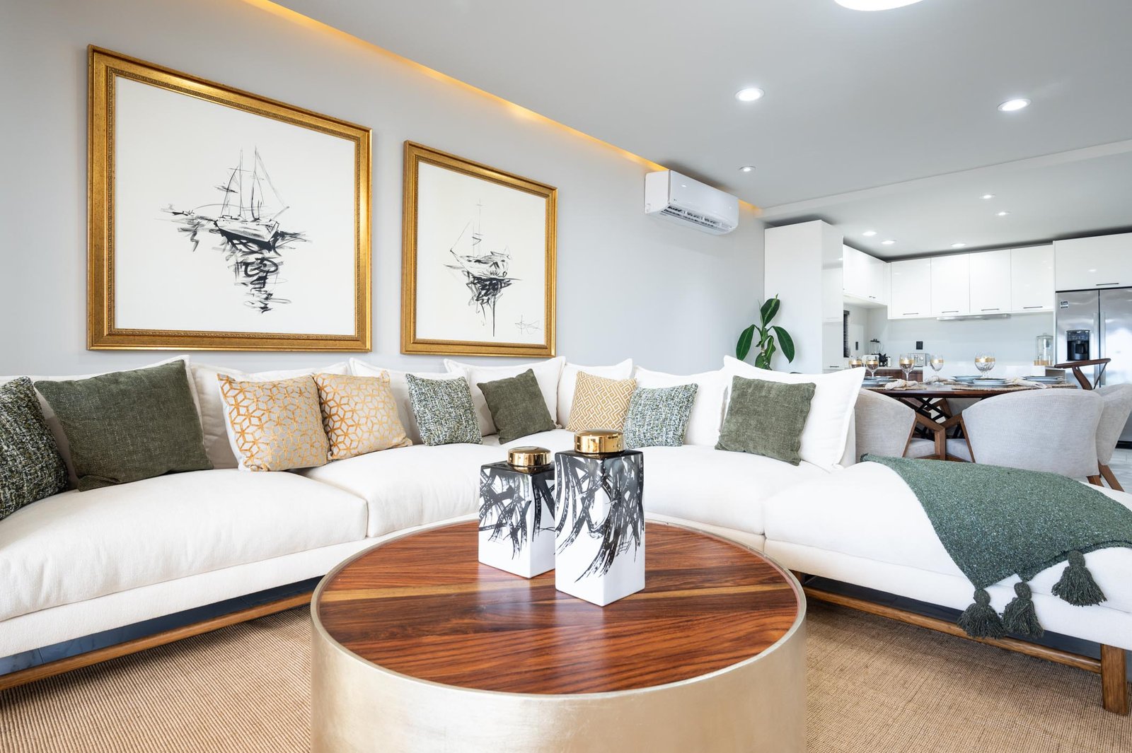 A picture of QUADRANT LUXURY OCEAN LIVING BUCERIAS
