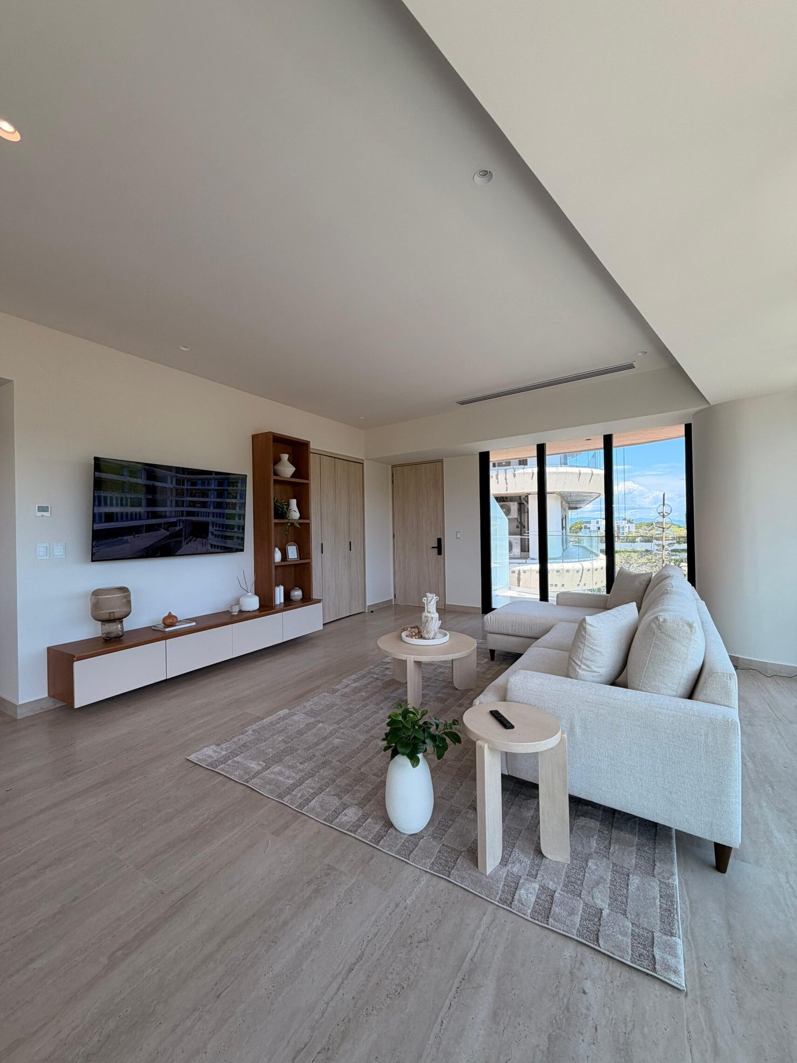 A picture of LA CRUZ DE HUANACAXTLE CONDOMINIO CRYSTAL COVE . PREVENTA DE DEPARTAMENTOS EN LA PLAYA DESDE $5,997.000 MXN PESOS.